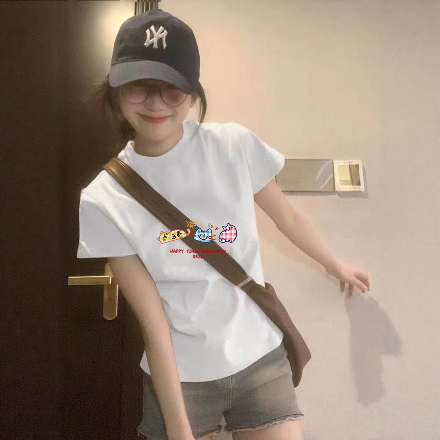 纯棉圆领白色正肩短袖T恤女2026夏季新款修身小众设计感辣妹上衣