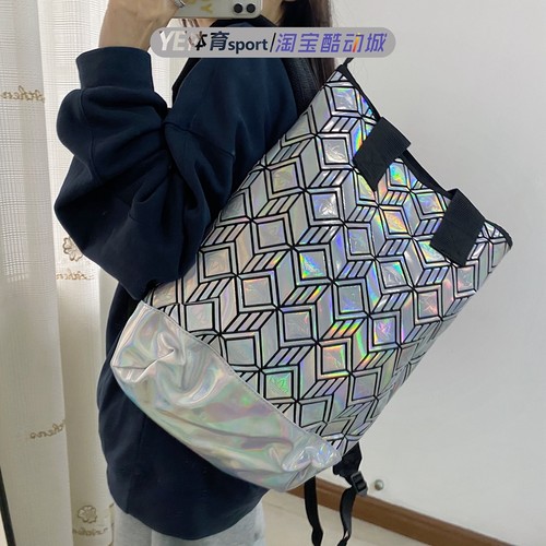 阿迪达斯双肩包男女都可以