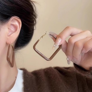 复古雅丹风秋冬美拉德滴釉方形耳环女时尚耳圈圆圈耳饰显脸小耳钉