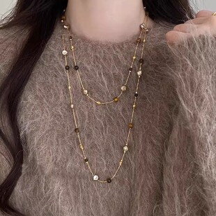 美拉德虎眼石珍珠项链女秋冬季2025爆款百搭轻奢高级感长款毛衣链