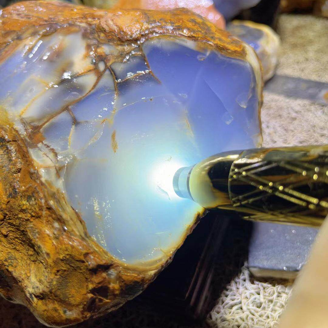 土耳其蓝玉髓天然原石观赏摆件石手镯玉石蓝玛瑙蓝宝石雕刻原毛料