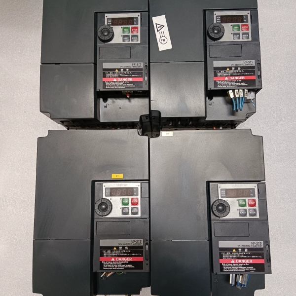 东芝变频器VFS15-4075PL-W，7.5KW 380V