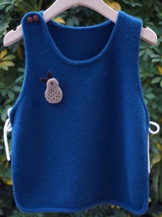 洋气独特别致减龄上衣学院风奶乖小个子蓝色针织背心马甲女早春季