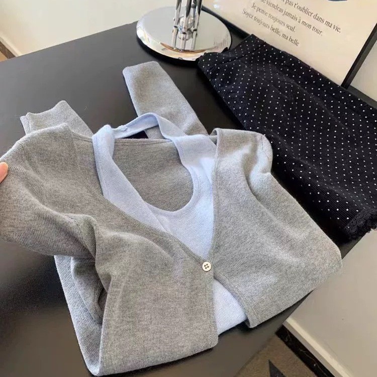 牛X货 巨炸裂!今年流行韩系假两件撞色拼接针织挂脖上衣女秋内搭