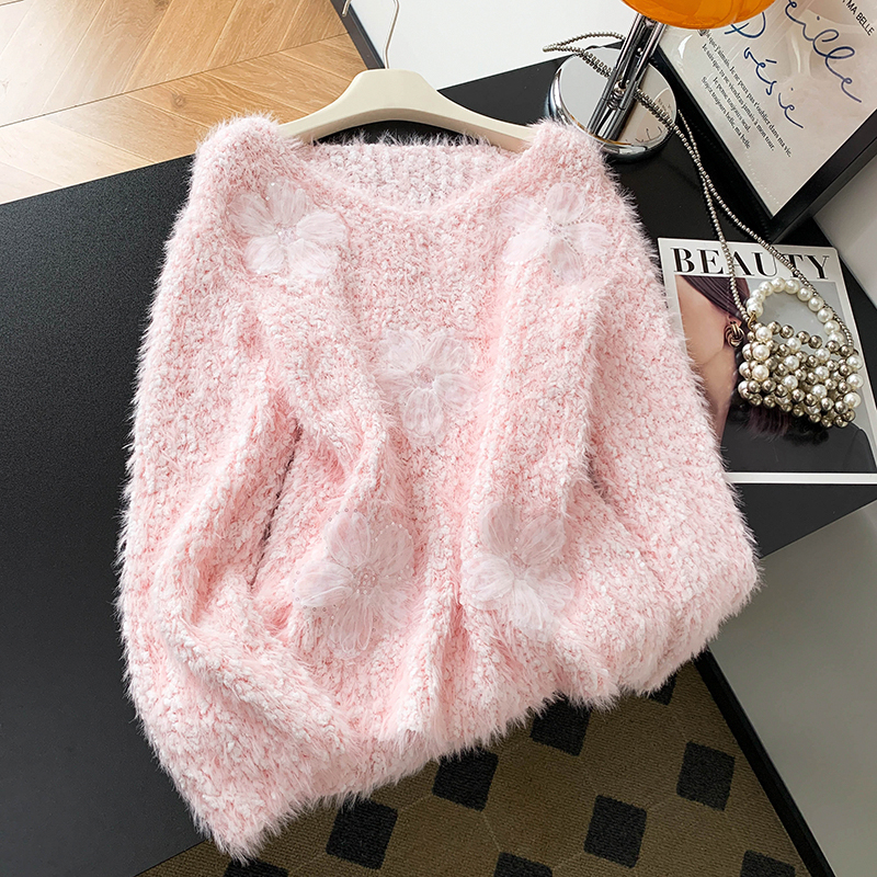 被惊艳到了！温柔甜美水貂毛V领毛衣女秋甜美亮片花朵宽松针织衫