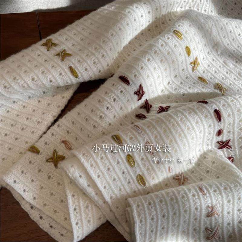 元单货！！！柜上2.9k~E*DOS法式镂空圆领装饰翻花100羊毛毛衣女