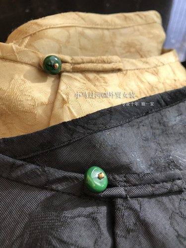 掌柜自留推，天丝混纺面料！新中式 肌理提花盘扣天丝圆领衬衫女