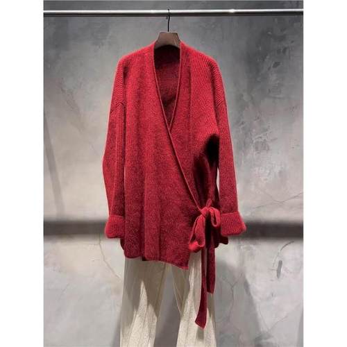 2025秋冬新款轻奢高级感针织衫重要场合巨好看红色绑带毛衣外套女