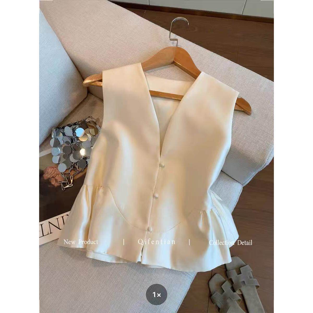 法式v领荷叶边无袖马甲女外穿2026新款优雅减龄显瘦气质背心上衣