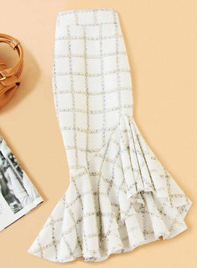 白色小香风格子毛呢鱼尾裙长款包臀半身裙秋冬长包裙女不规则半裙