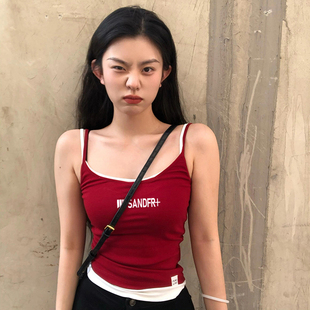 酒红色修身吊带t恤上衣女生2026夏季新款别致独特假两件短款背心