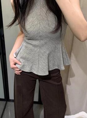 灰色荷叶边无袖t恤女夏季2026新款高级感显瘦独特别致上衣设计感