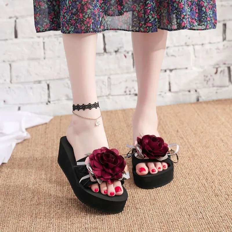 2025新款一字拖女夏百搭厚底拖鞋防滑坡跟外穿海边时尚花朵沙滩鞋,女鞋,一字拖,淘宝优惠券,粉丝福利购,淘宝优惠卷