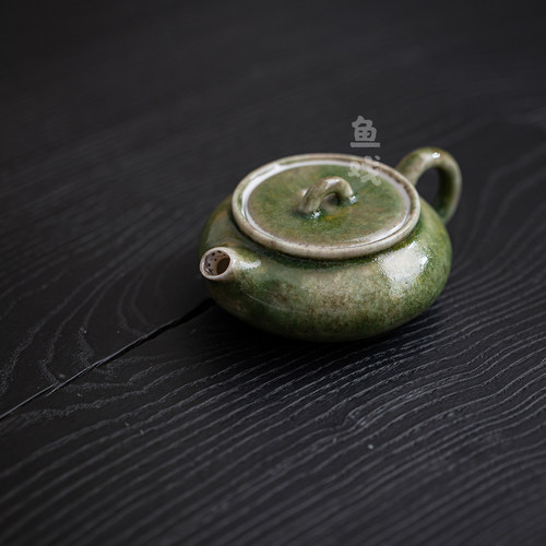 鱼戏志野烧粗陶窑变翡翠绿茶壶日式高档家用泡茶壶小号单壶手抓壶