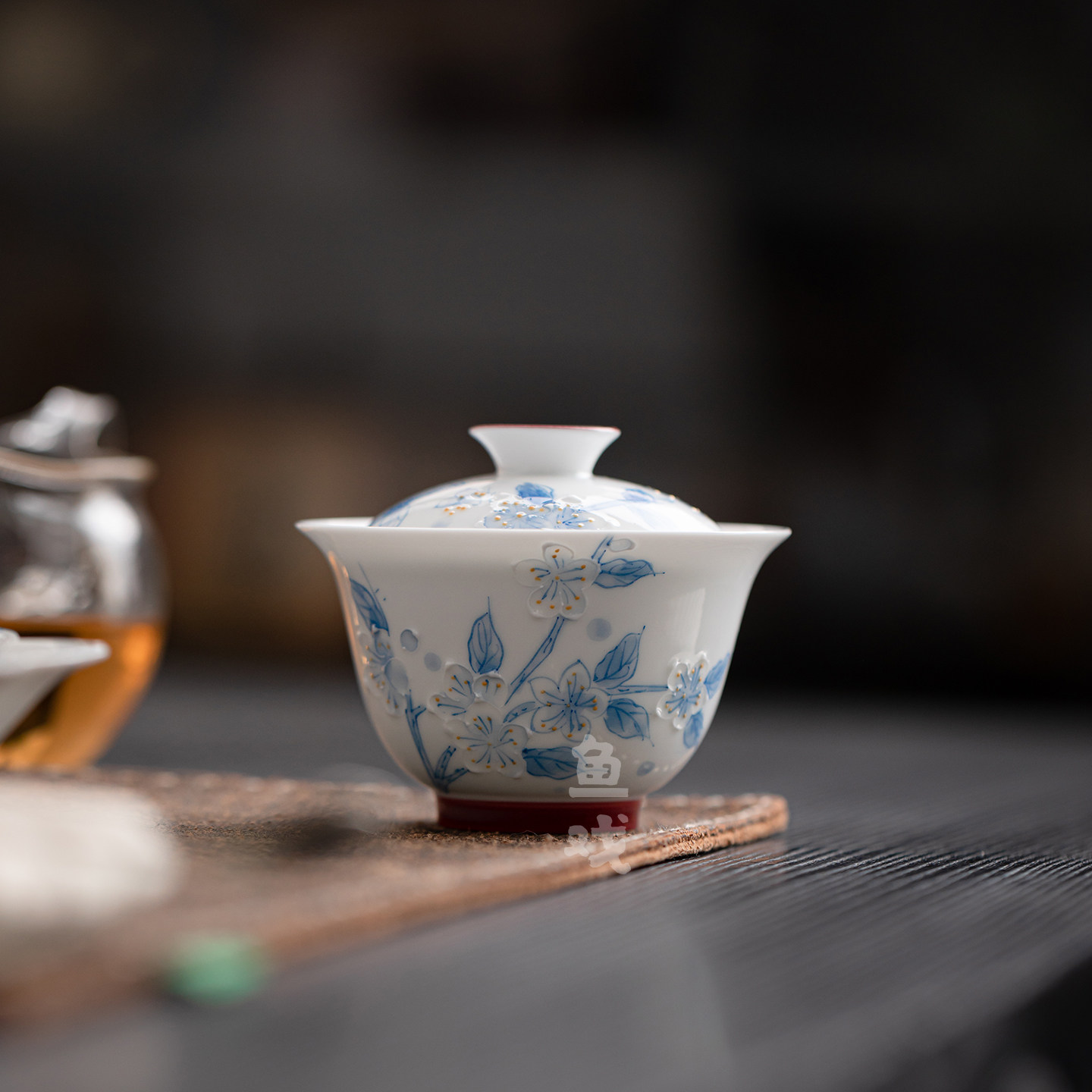 鱼戏有田烧手绘堆雕陶瓷盖碗新中式高颜值泡茶碗家用功夫茶泡茶器,餐饮具,盖碗,淘宝优惠券,粉丝福利购,淘宝优惠卷