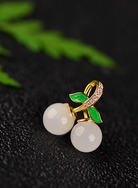 儒匪窝吊坠镶嵌和田玉