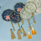 绣花古风团扇手工苏绣古代古风旗袍舞蹈绣花圆扇宫扇汉服复古扇子