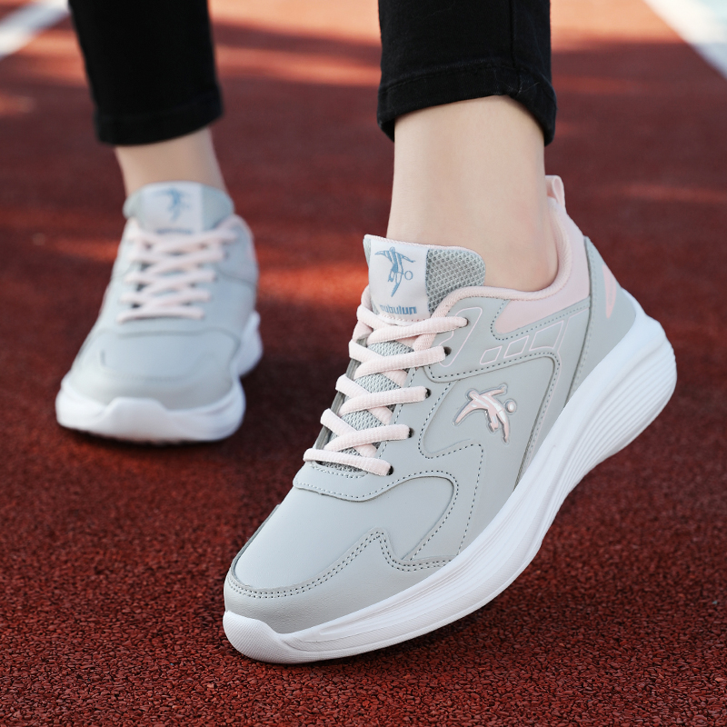 乔尼丹莱运动鞋女鞋超轻跑步鞋春秋款灰色皮面防水防滑耐磨休闲鞋