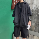 黑色