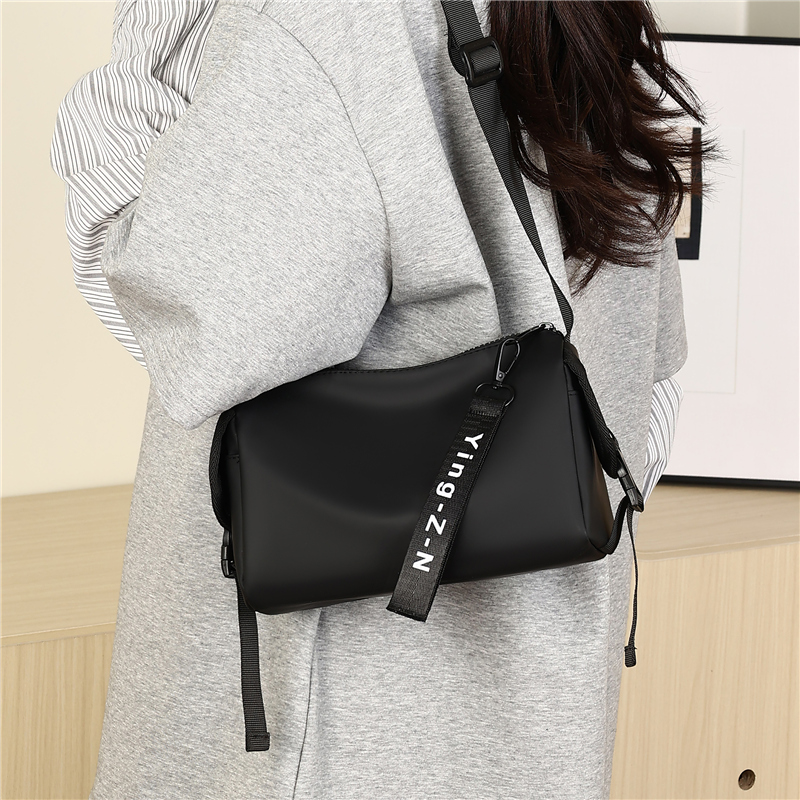 单肩包大容量尼龙多功能斜挎包
