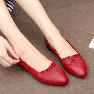 中年妈妈鞋平底真皮女鞋红色软底皮鞋新款韩版舒适百搭休闲单鞋女