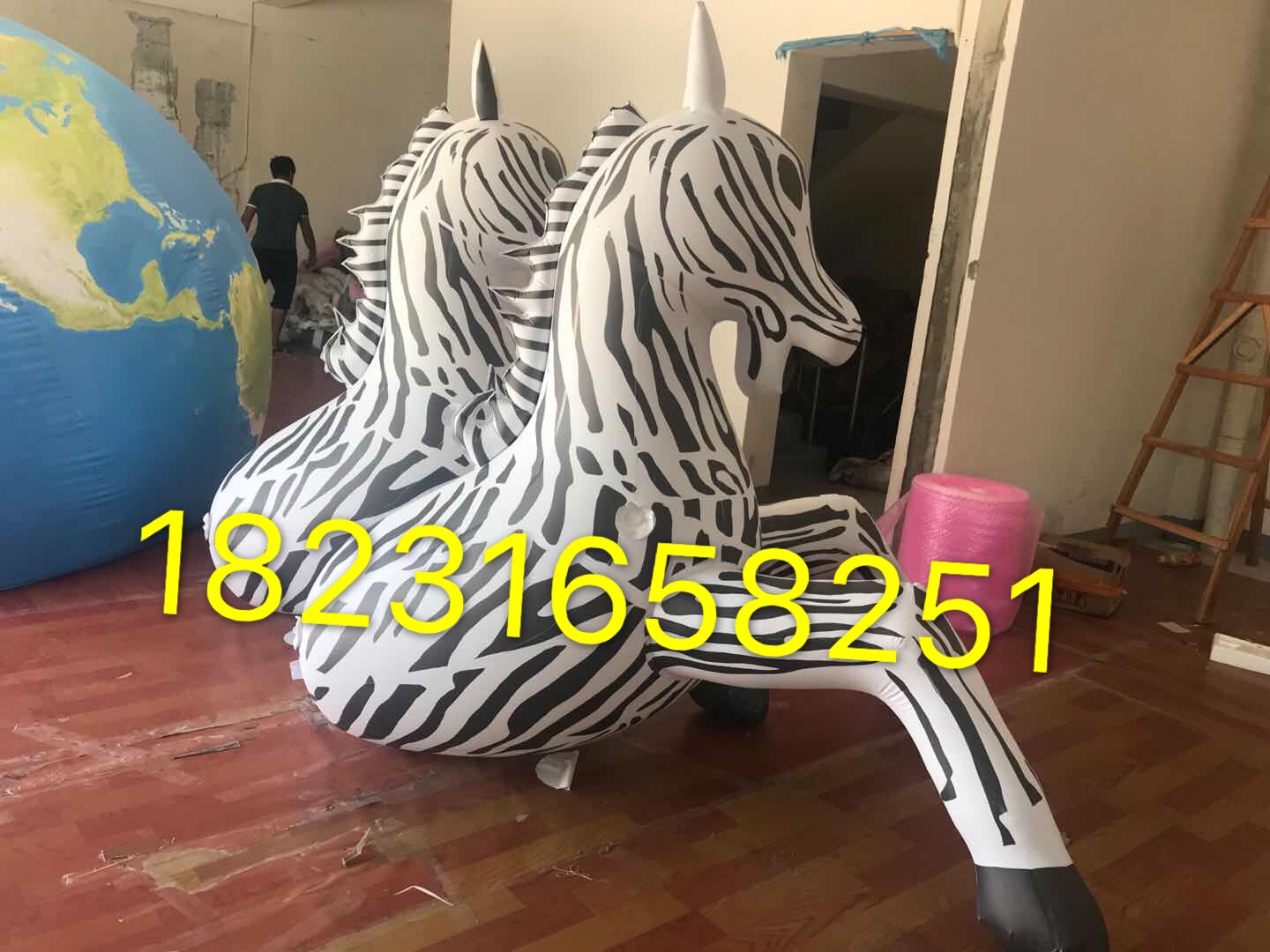 充气斑马行走气模小丑机器人商场酒吧引流拍手巡演互动装饰道具