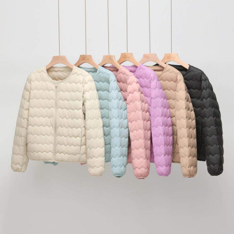 秋冬轻薄羽绒服女短款波浪纹绗线圆领内胆90白鸭绒外套潮常规
