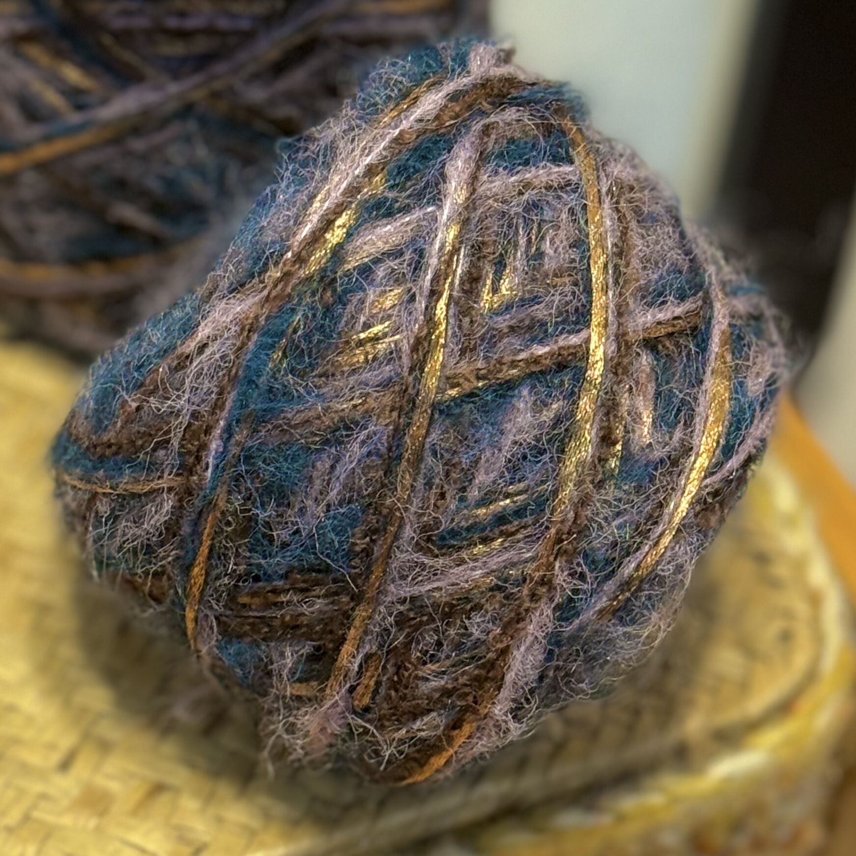 海盐黑金系复古蓝紫美拉德手编羊毛混线外套发卡衣包围巾帽子线团