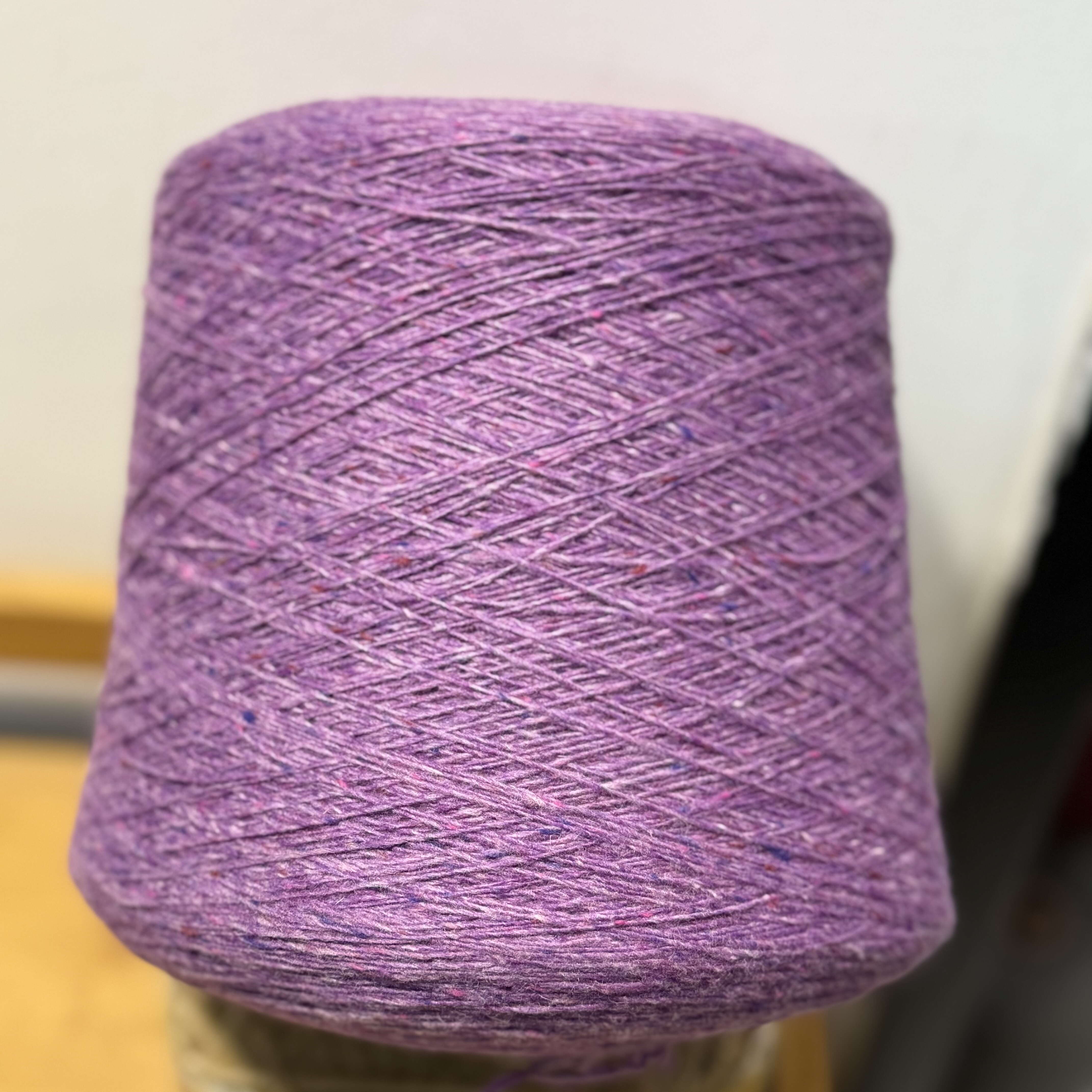 外贸进口原桶UPW紫彩点1/5支80%羊毛羔线外套发卡衣服包围巾线团,服饰配件/皮带/帽子/围巾,毛线,淘宝优惠券,粉丝福利购,淘宝优惠卷