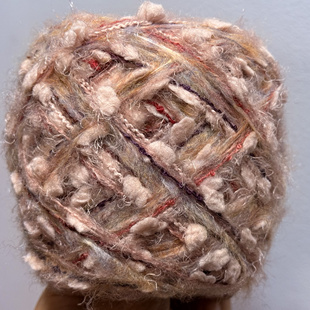 粉色棉花糖羊毛混线编织马卡龙美拉德外套包衣服围巾帽子毛线团