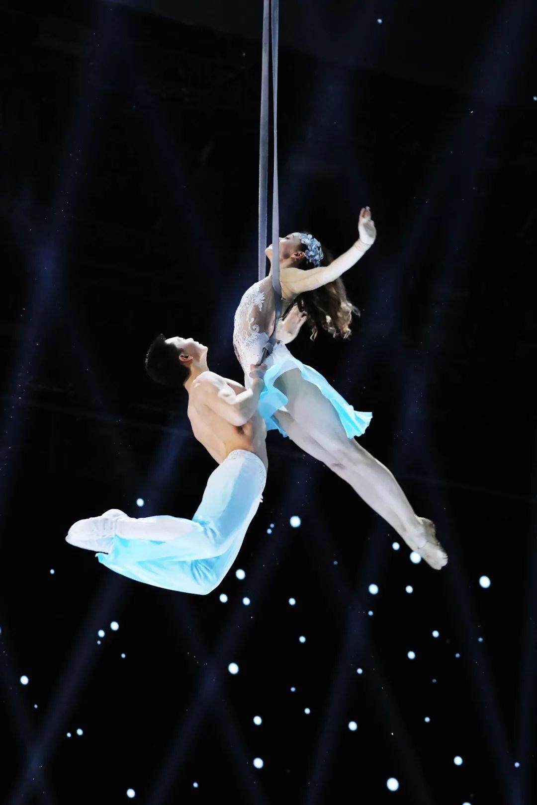 景区酒吧婚庆高空威亚升降机设备影视拍摄杂技表演网红空中飞人