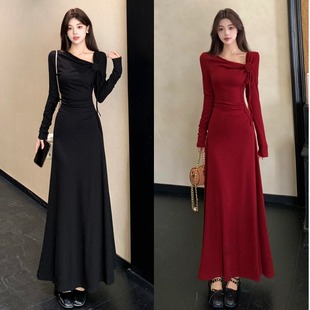 大码年会新年红色针织连衣裙子女秋冬胖MM收腰气质内搭打底长裙子