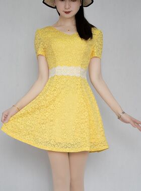 2023夏季女小个子碎花短袖黄色连衣裙a字裙v领遮腹遮肚子短裙