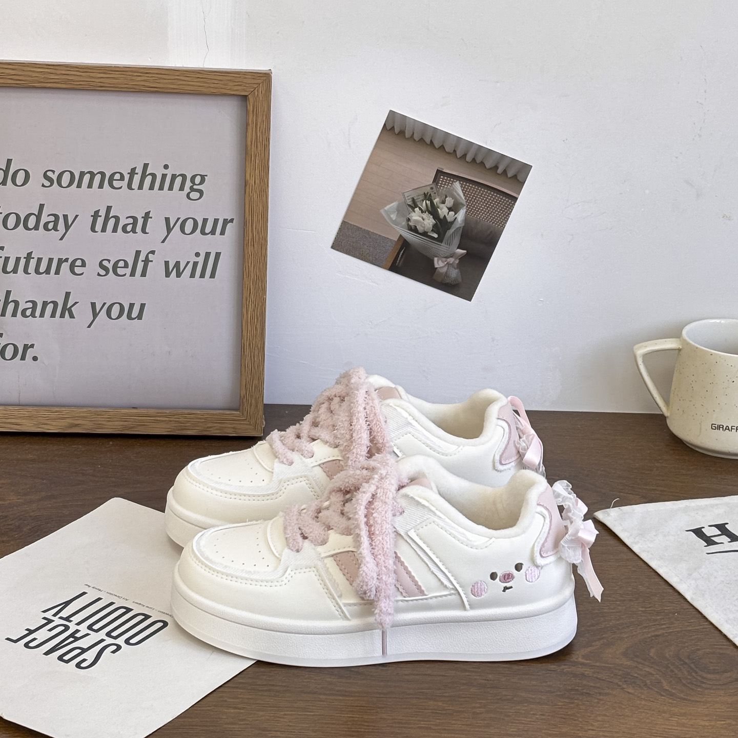 MEAKKEA休闲加绒小白鞋女2025冬季原创多巴胺设计小众百搭板鞋