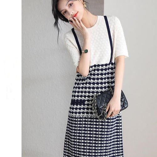 咏乐服饰 YLFSQJD8627