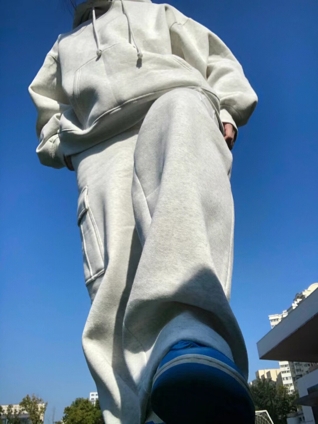 여성 가을 겨울을위한 미국의 느슨한 운동복 정장 새로운 회색 벨벳 두꺼운 후드 티셔츠 작업복 투피스 유행 세트