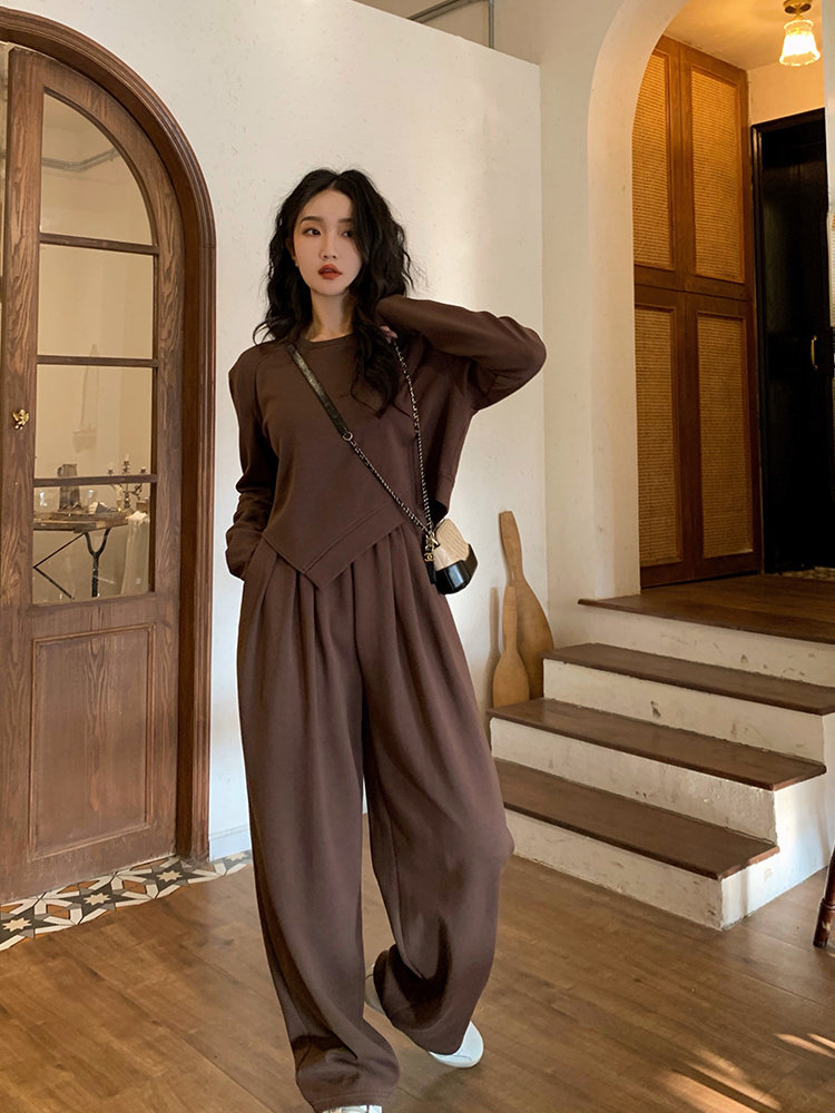 가을 새로운 스타일의 게으른 녹색 불규칙한 운동복 캐주얼 투피스 세트 외국 스타일의 여성을위한 미국의 느슨한 스포츠 정장