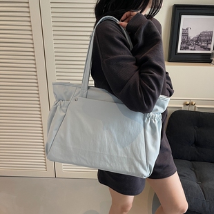 笔记本电脑包女2025新款时尚通勤大容量休闲托特包百搭单肩手提包