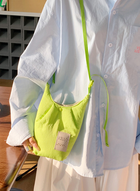 新品多巴胺单肩包女外出逛街小背包轻便百搭手机包极简洋气零钱包