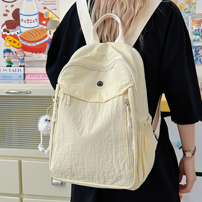 极简风小型轻便百搭双肩包