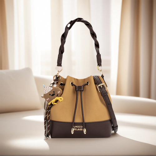 2025新款休闲拼接小众设计水桶包