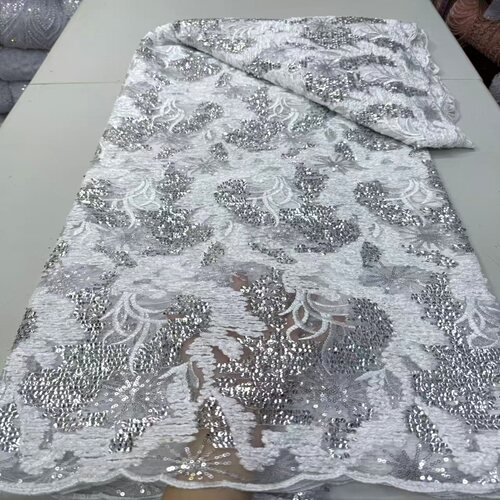 新款雪尼尔亮片绣蕾丝面料珠片刺绣婚纱礼服服装布料lace fabric