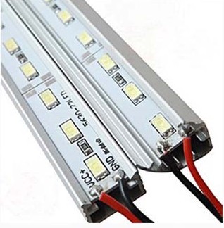 冷白光高亮贴片led灯带低价