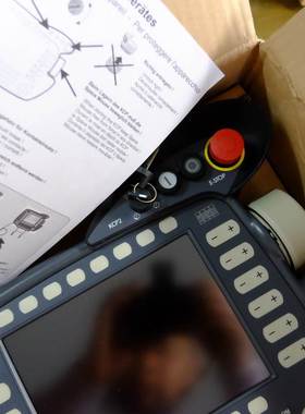 kuka 00-131-239 库卡机器人示教器 KCP2 00131239 20米电缆