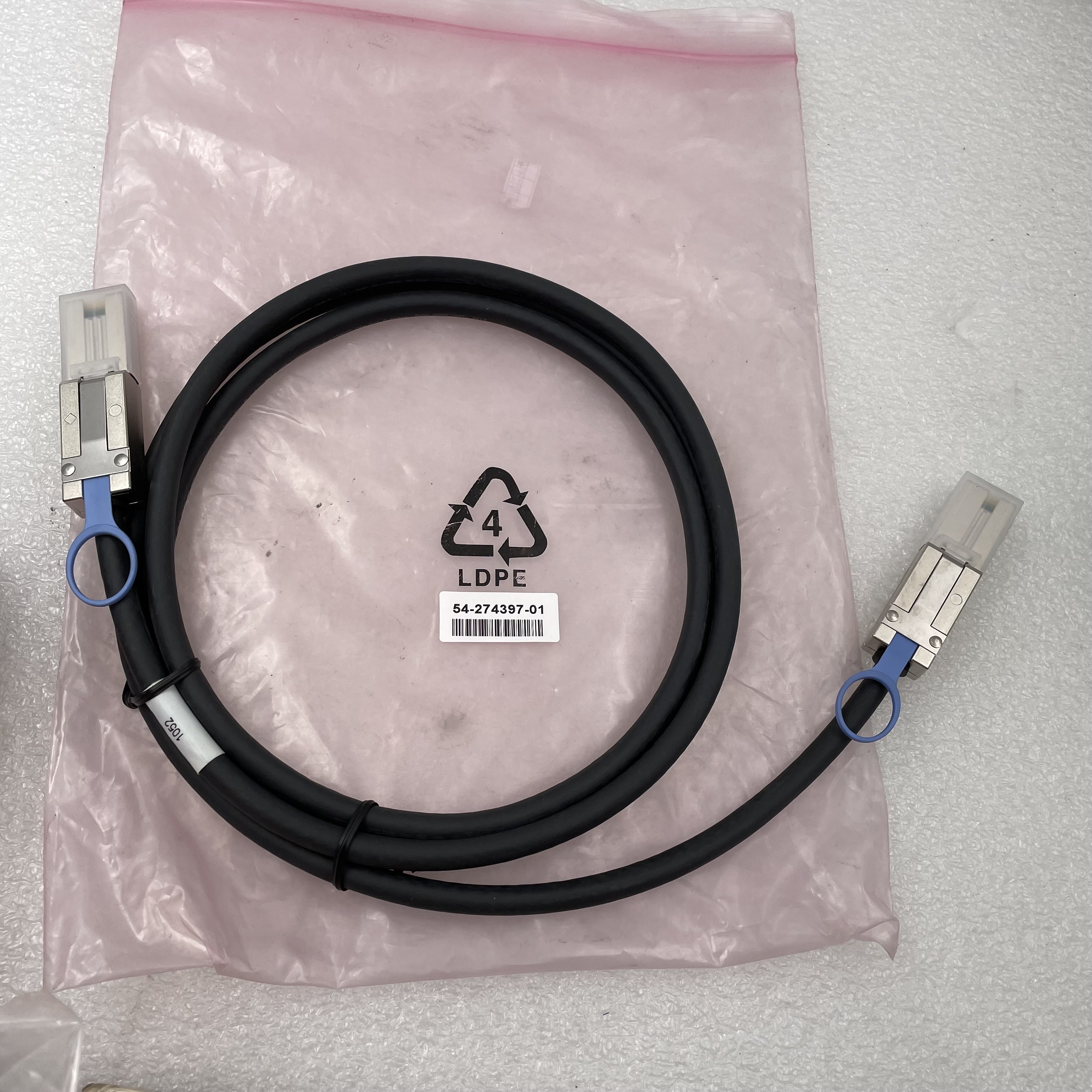 MADISON CABLE  CL2  54-274397-01 10GBASECX-4  40GBASE-CR4