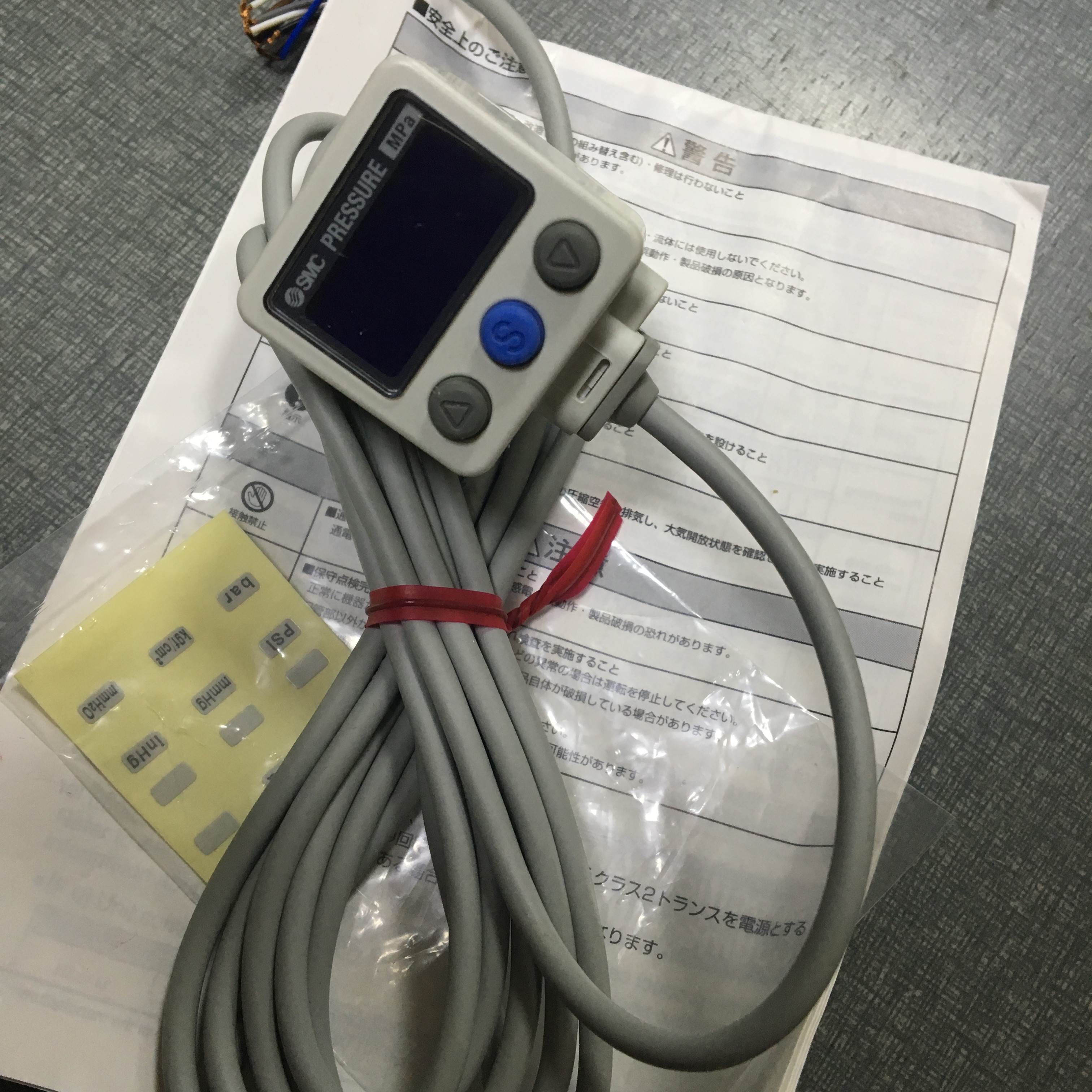 SMC 高精度数显压力开关  ISE80-02-S/R/-S-M