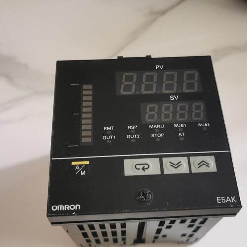 全新原装日本     E5AKAA2B温控器 假一赔十现货秒发