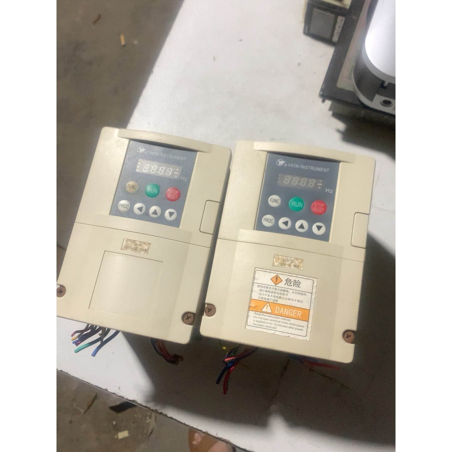 【汇盈传感器】上海亚泰变频器220伏YTB-S5a-0.75KW.拆机