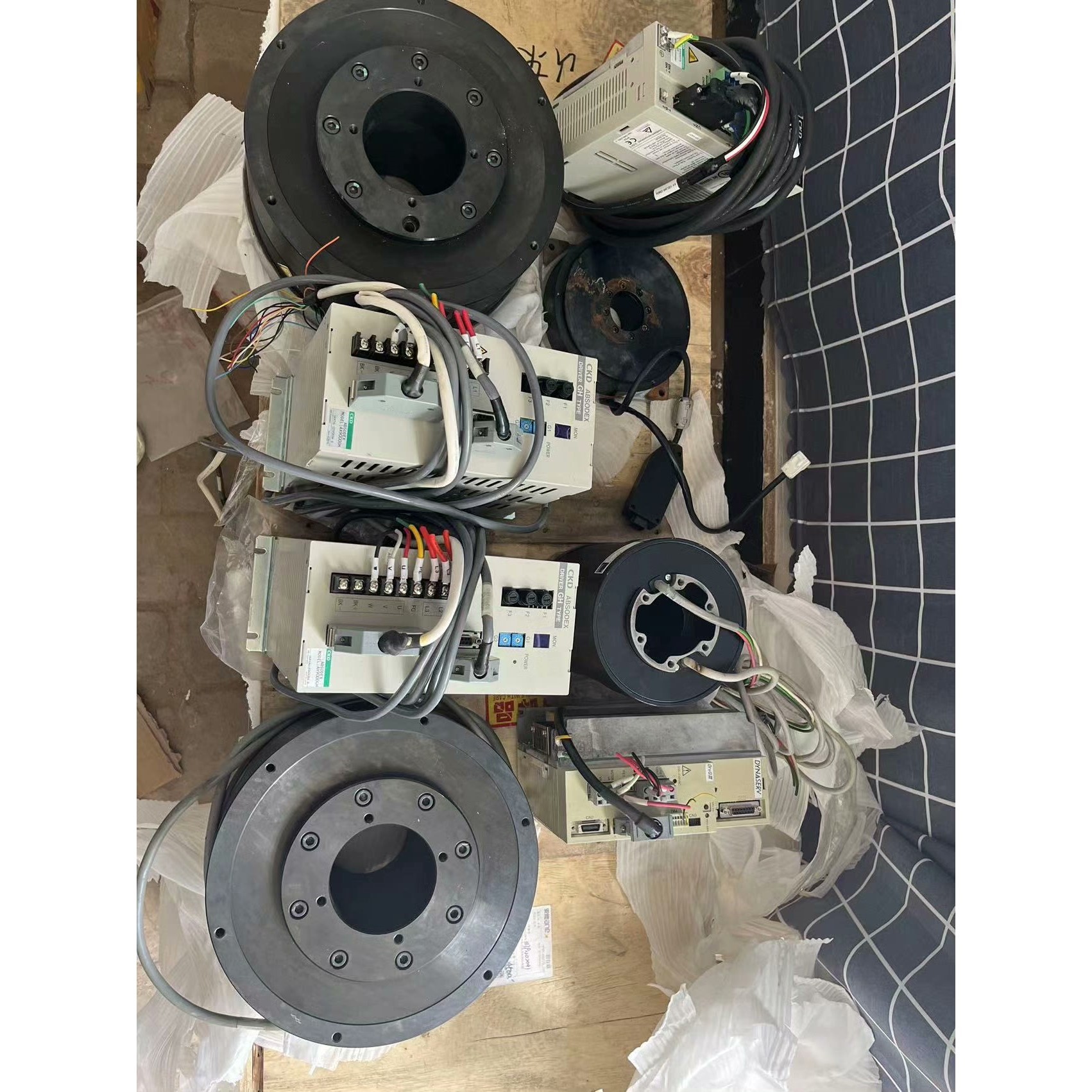 日本CKD驱动器AX9000GH加马达两套,AX9000TS