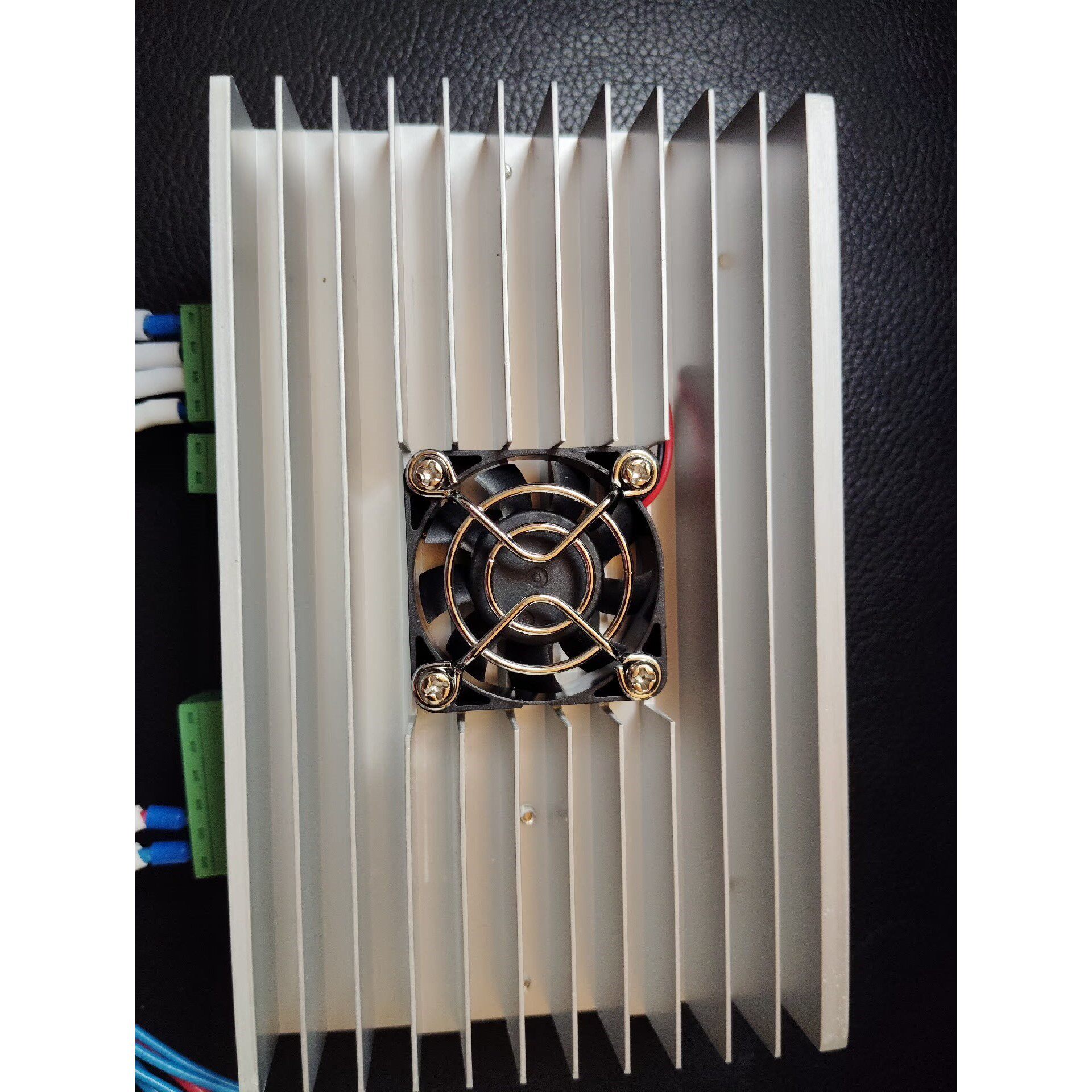 两台全新研控,驱动2D68MH   实物拍摄有  包邮